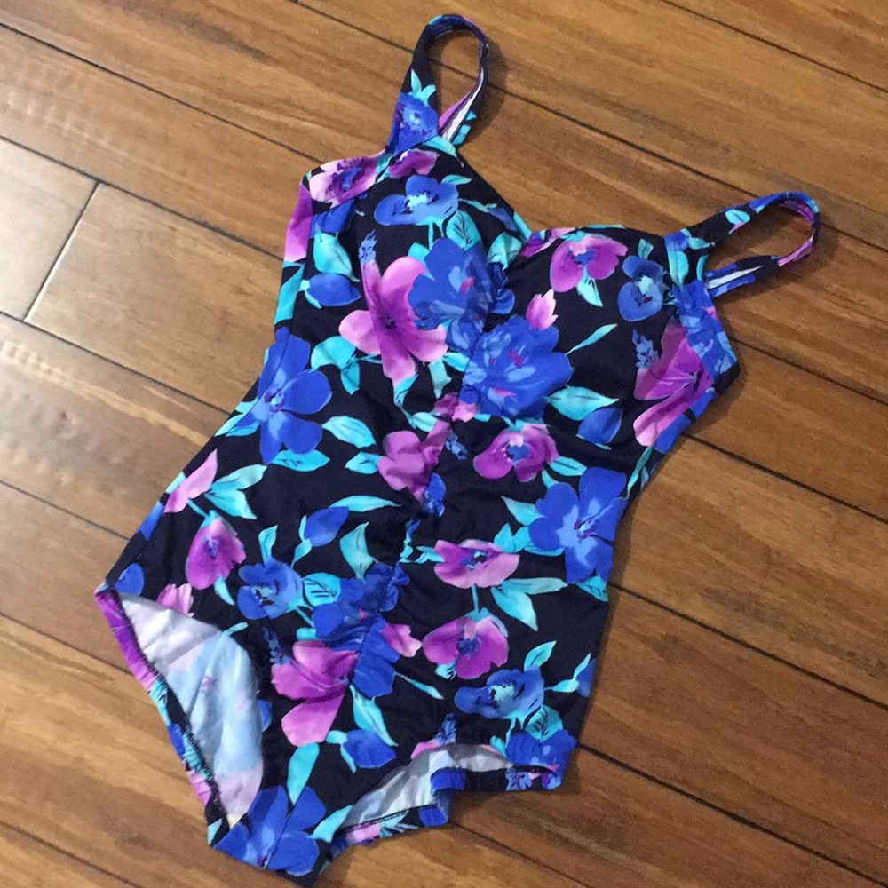 Swimming suit